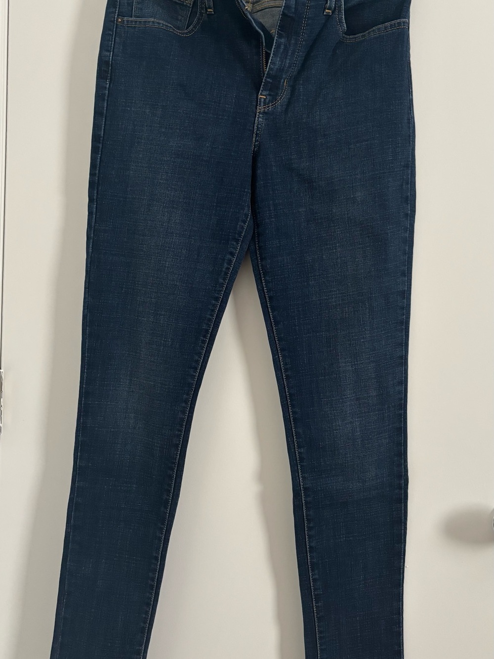 Levi's Women's Dark Indigo Skinny Jeans